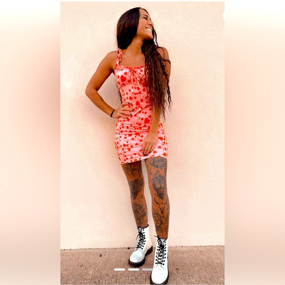 DR MARTENS WOMEN 1460 white leather LACED IN SIZE 6 - Picture 1 of 10